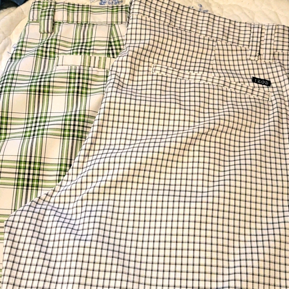 Izod golf ⛳shorts 2 pair